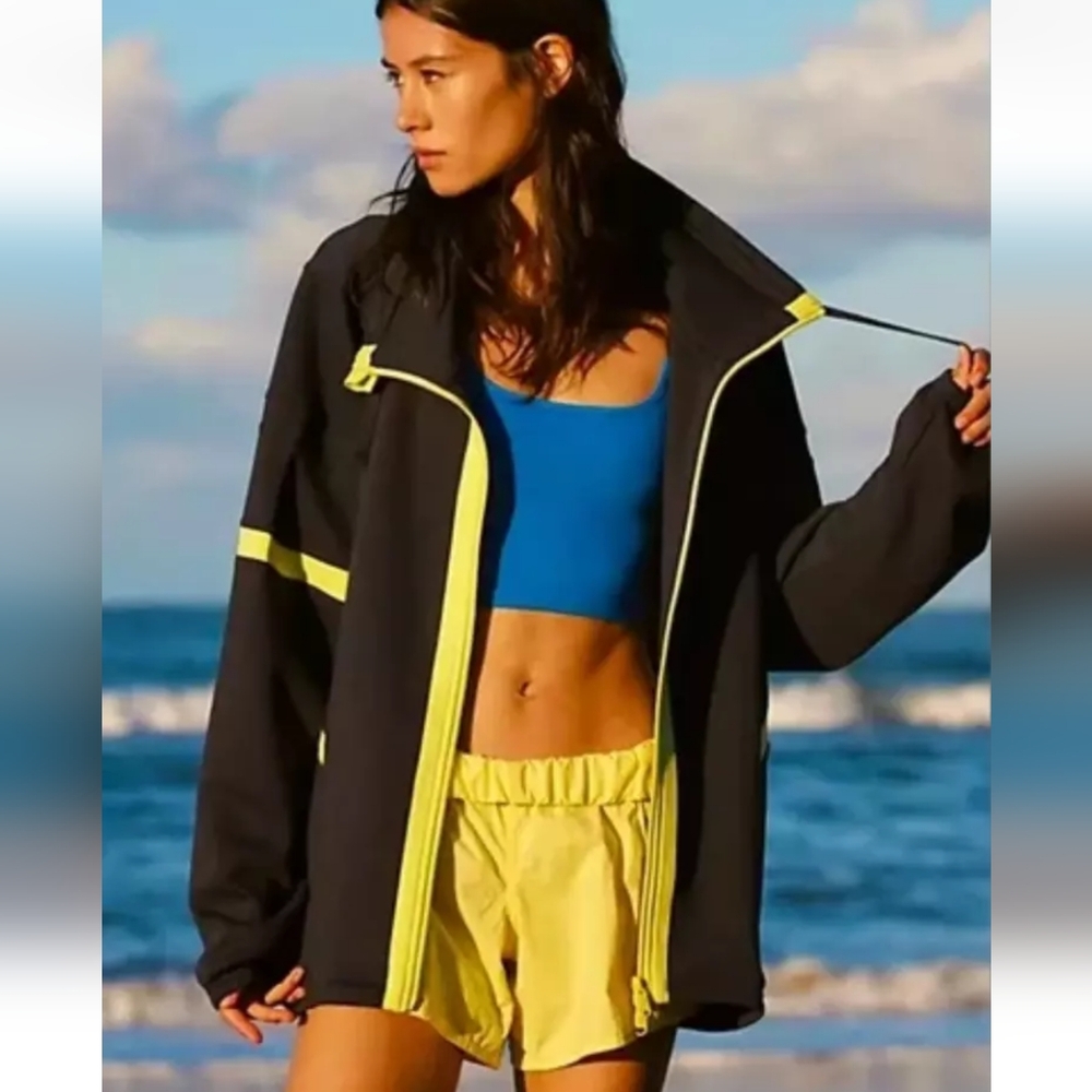 NEW FREE PEOPLE MOVEMENT RIGHT ON TRACK ZIP UP IN NAVY/NEON COMBO SIZE LARGE 💙